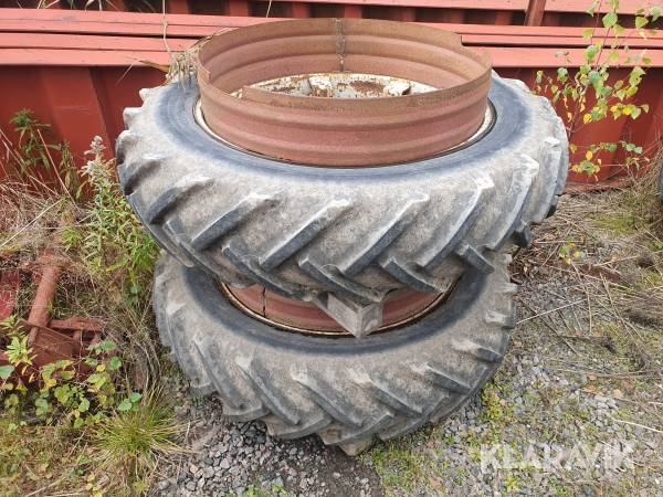 Dubbelmontage till traktor Goodyear 13.6-38 2st