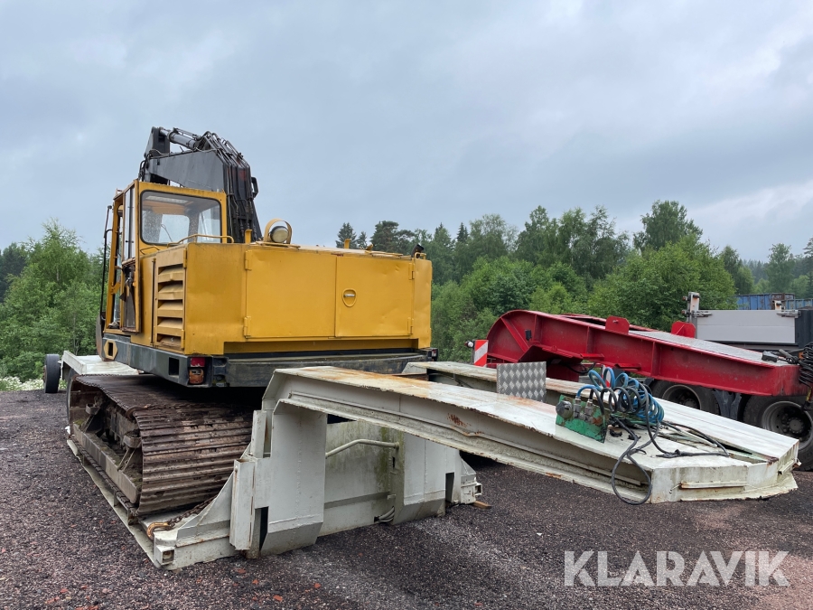 Grävmaskin Åkerman H7B med maskintrailer