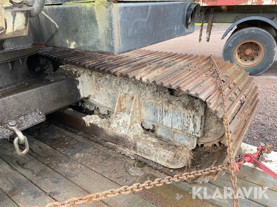 Grävmaskin Åkerman H7B med maskintrailer