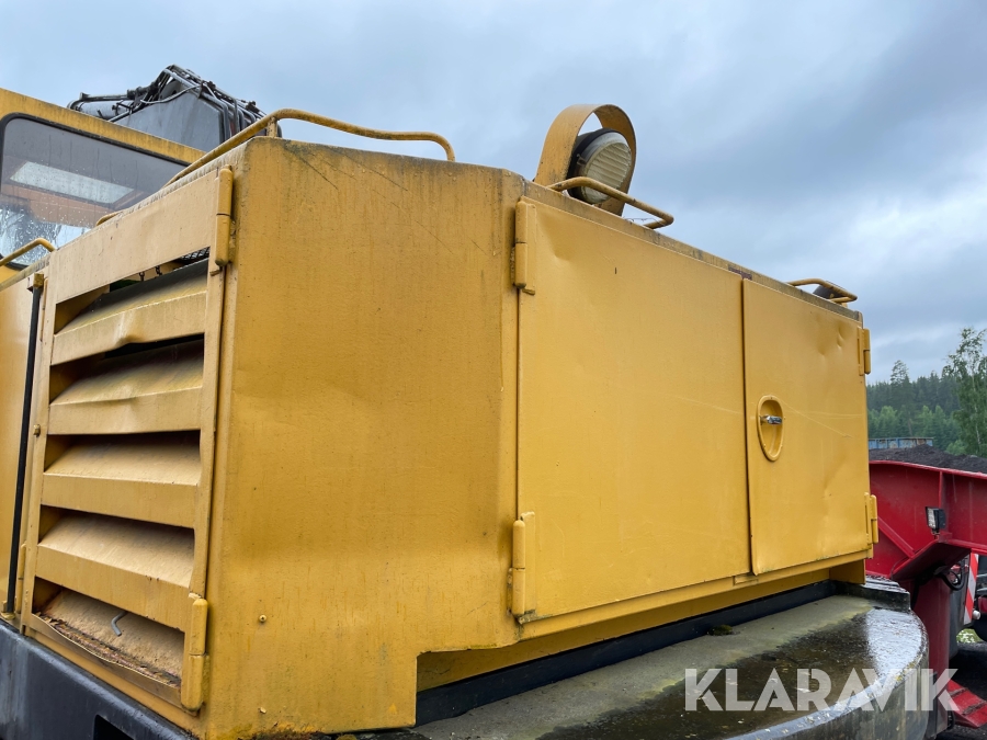 Grävmaskin Åkerman H7B med maskintrailer