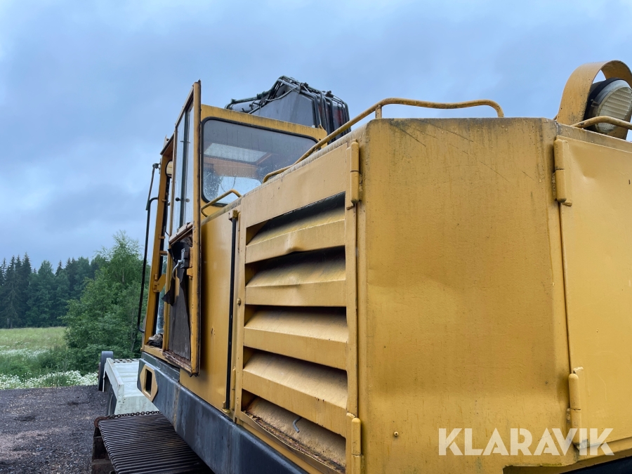 Grävmaskin Åkerman H7B med maskintrailer