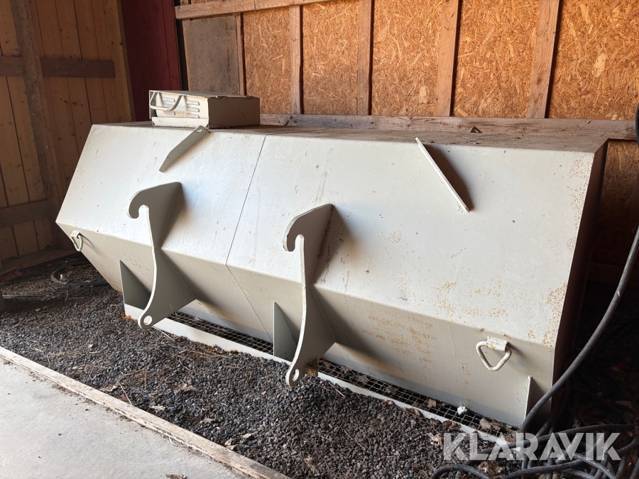 Färmartank J-O Fherm 3m3 med Stora BM Fäste