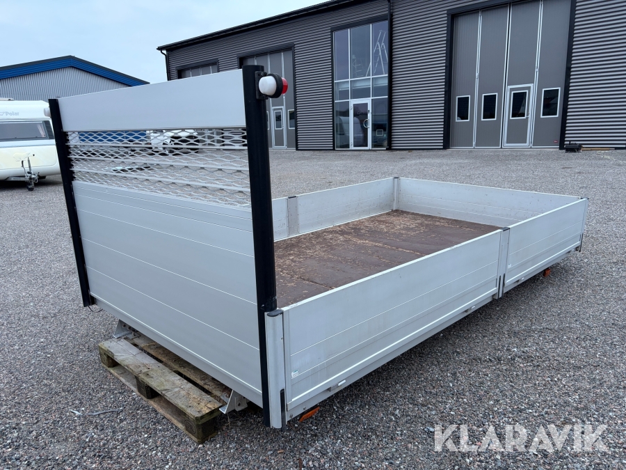 Lämflak till lätt lastbil Sapa