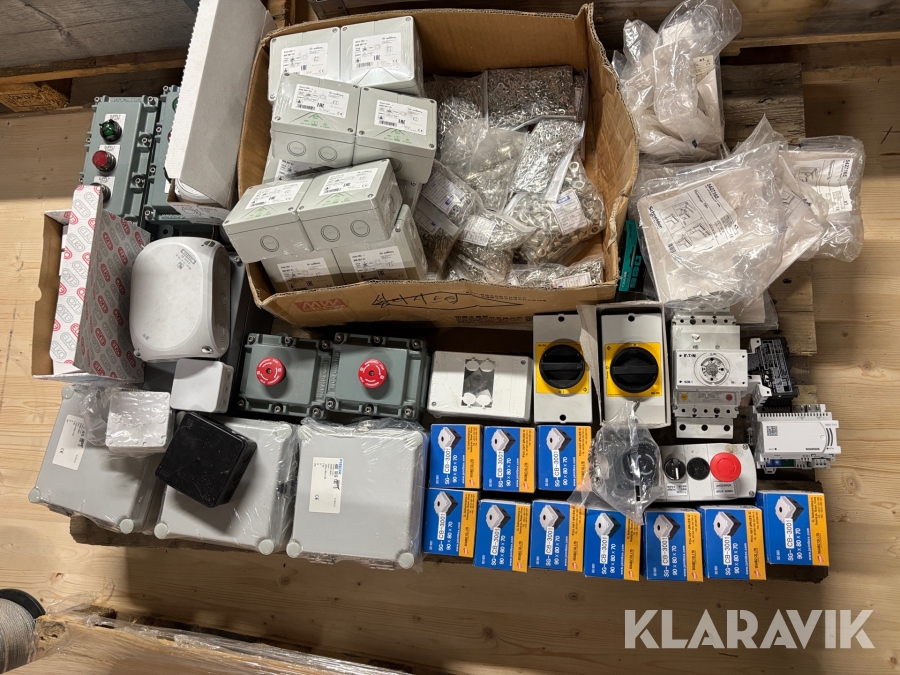 Diverse kopplingslådor & kabelskor blandade märken