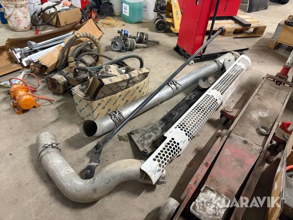 Avgasrör stående till Scania 124