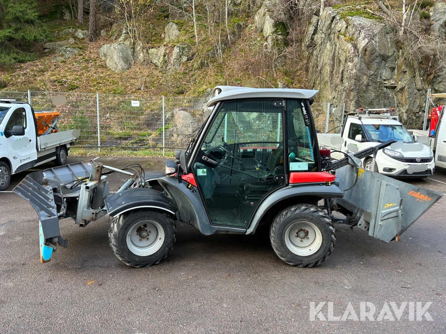 Redskapsbärare Aebi TT211 med vikplog, spridare & slåtterkross