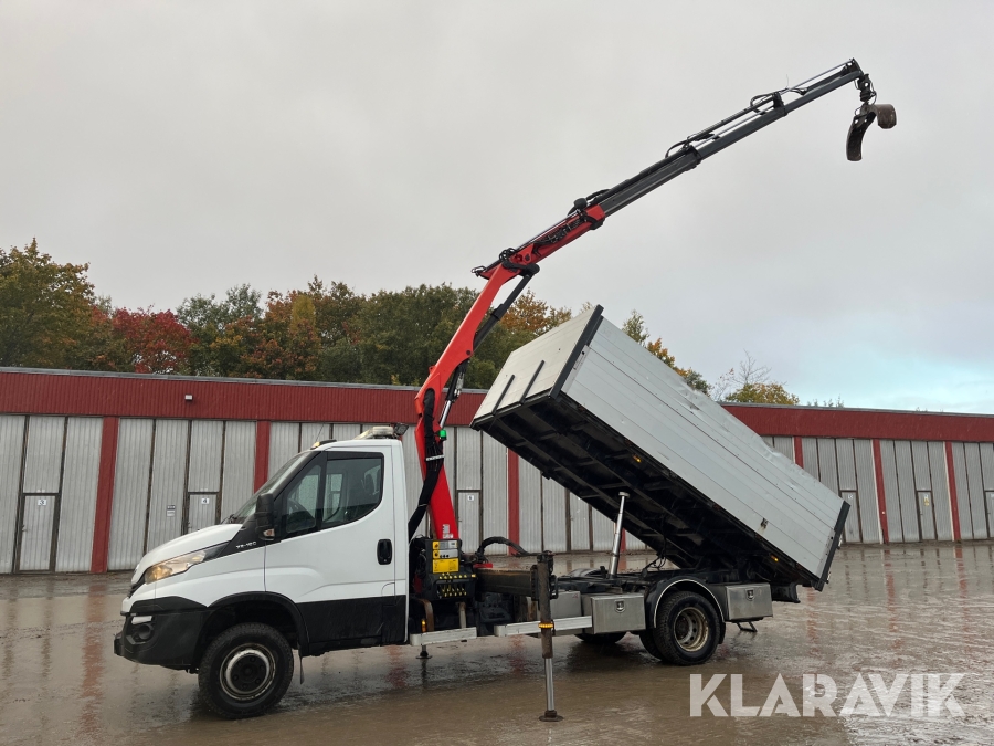 Kranbil med tipp Iveco Daily 70C18H /P