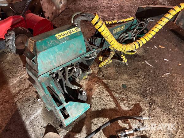 Skördaraggregat BJM 350 med stegmatare och egentillverkad arm