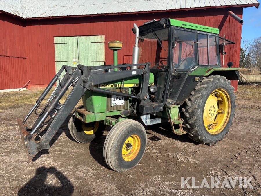 Traktor John Deere 2140 med lastare