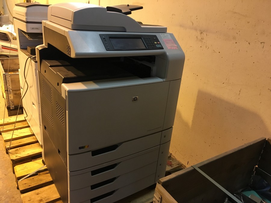 Skrivare med färgpatroner