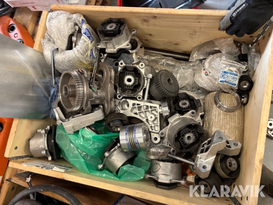 Pall med diverse bussningar och motorkuddar