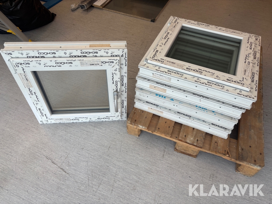 Fönsterparti 5st badrumsfönster Enomic 6x6 klarglas