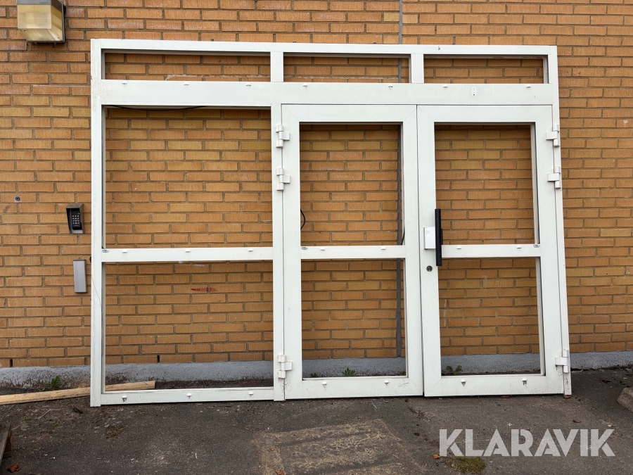 Entréparti Vänerfasader fönsterparti med dörr