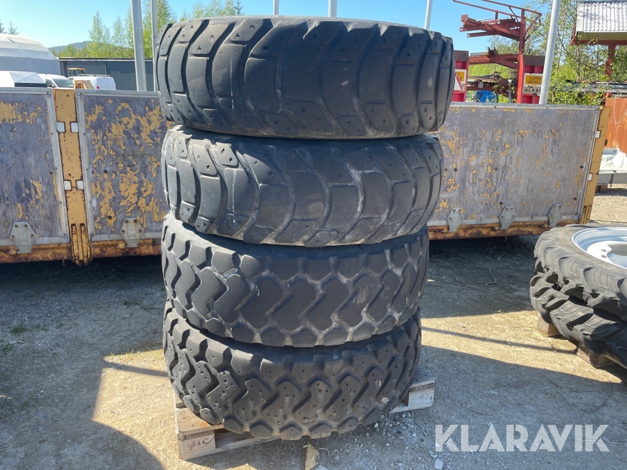 Däck på fälg Michelin 15,5r25 4st