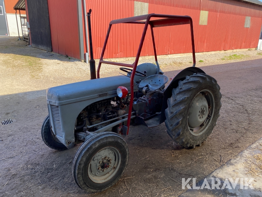 Traktor Ferguson Grålle TEA-20