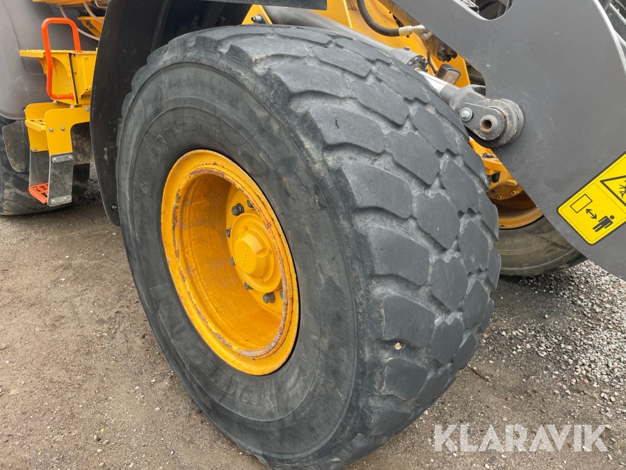 Entreprenaddäck 4st med fälgar Michelin 600/65R25 