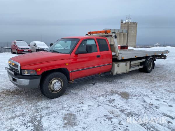 Bärgningsbil Dodge Carrier  Laramie slt med flakvinsch