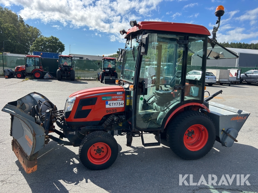 Traktor Kioti CK2810 HST