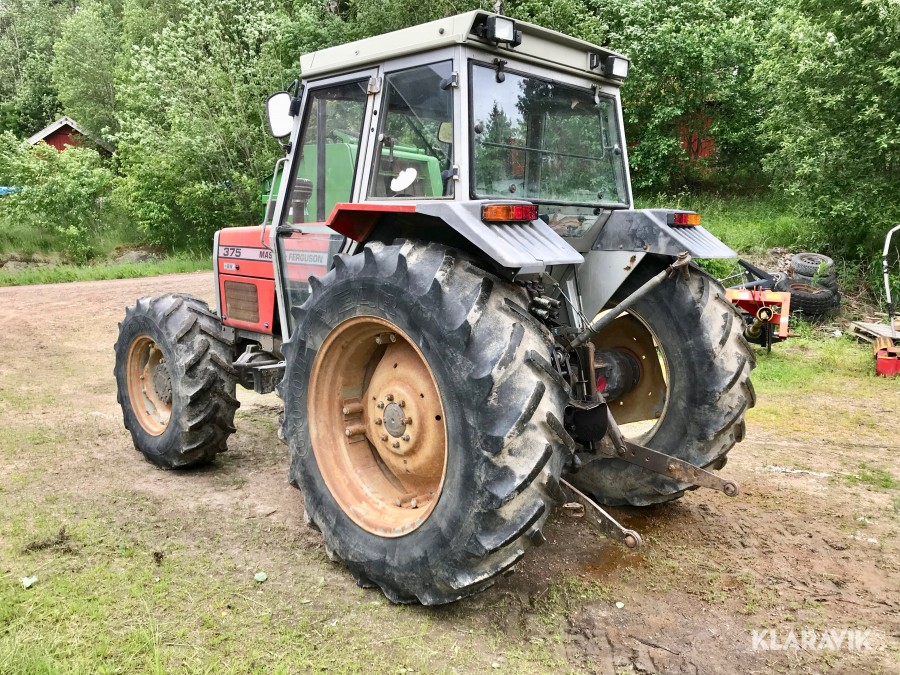 Traktor Massey Ferguson 375