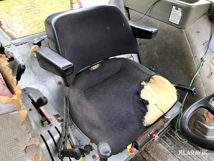 Traktor Massey Ferguson 375