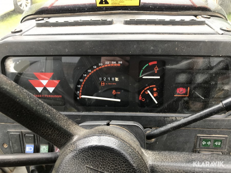 Traktor Massey Ferguson 375