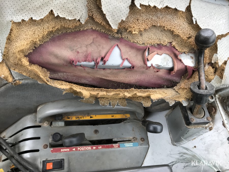 Traktor Massey Ferguson 375