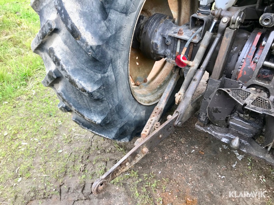 Traktor Massey Ferguson 375