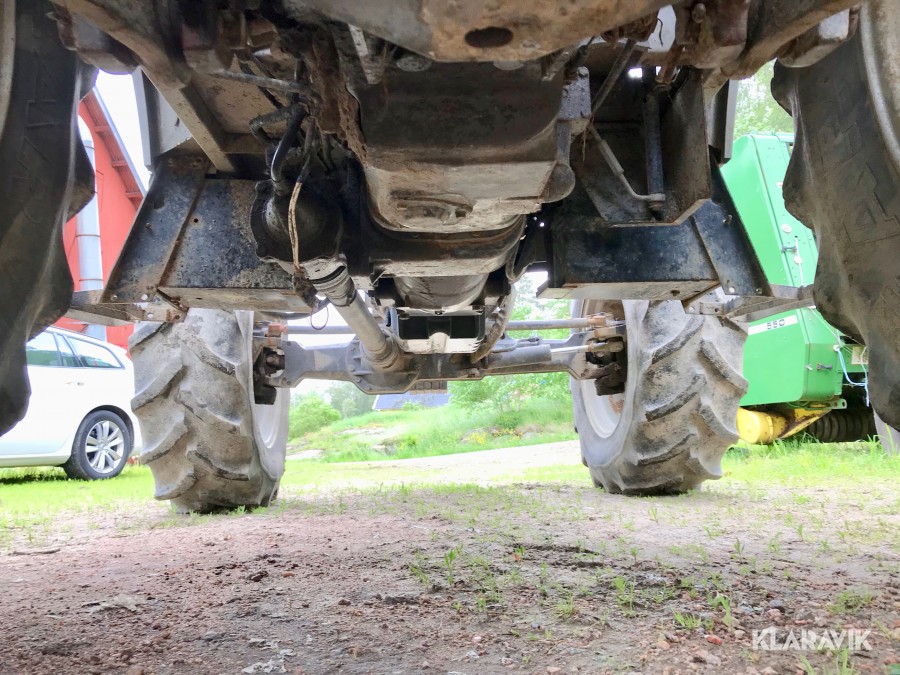 Traktor Massey Ferguson 375