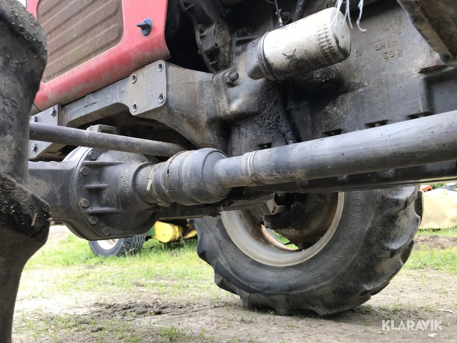 Traktor Massey Ferguson 375
