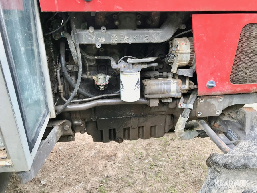 Traktor Massey Ferguson 375