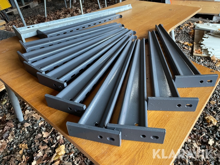 Konsoller, Trollhättan, Klaravik auktioner