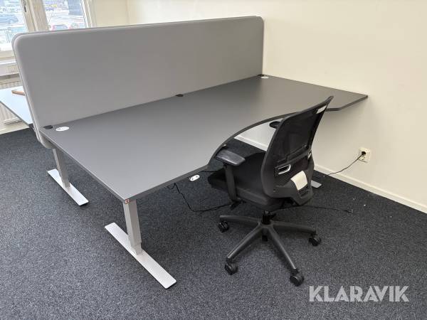 Skrivbord höj / sänkbart med kontorsstol