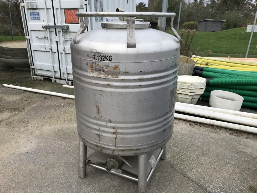 Rostfri vattentank 800l