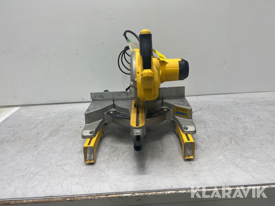 Kap & geringssåg DeWalt DWS777, Svalöv, Klaravik auktioner