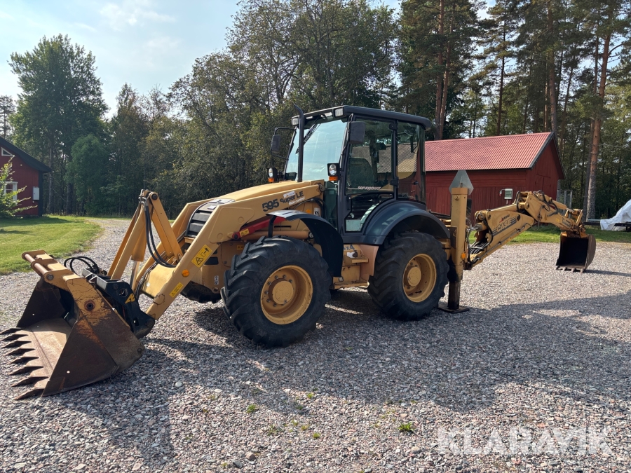 Grävlastare Case 595 super LE med redskap