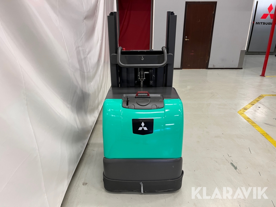 Truck Mitsubishi OPBL10P, Järfälla, Klaravik auktioner