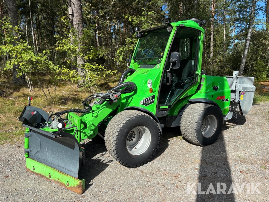 Hjullastare Avant 760i Optidrive med plog sandspridare skopa och gafflar