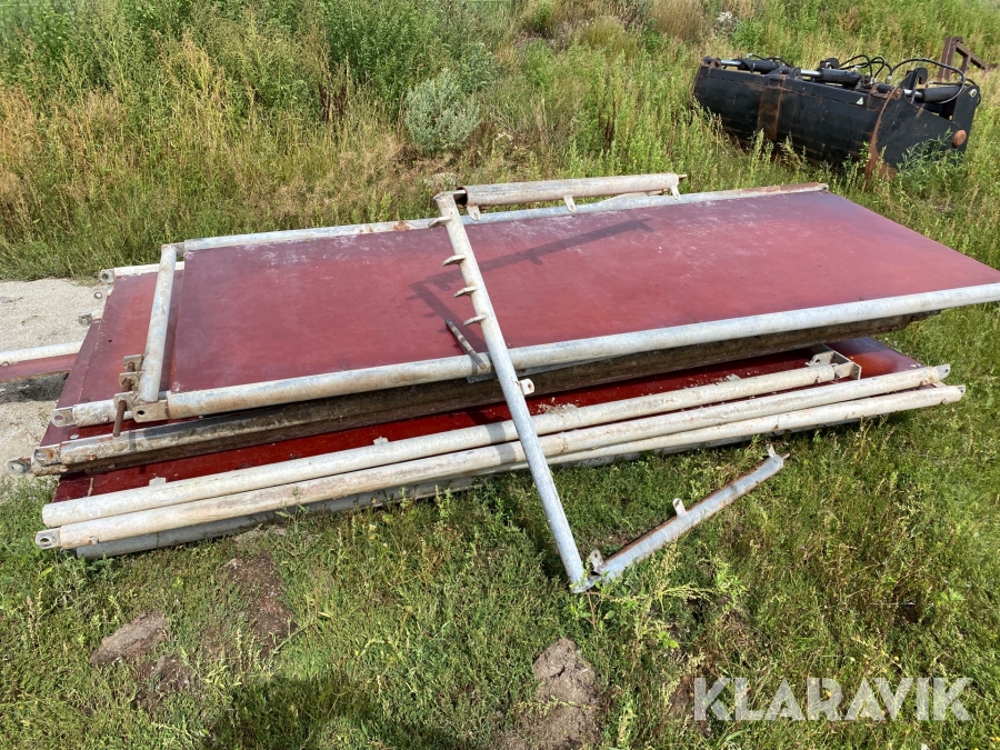 Båsgrindar med plywoodskiva & gångjärn Delaval 12st