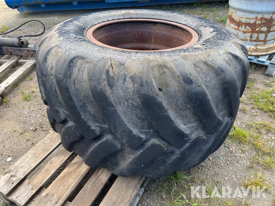 Fälg med däck 26,5 x 700