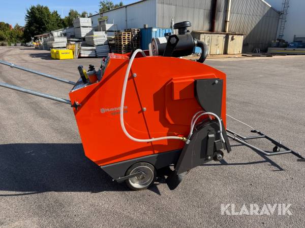 H Husqvarna FS 4400D