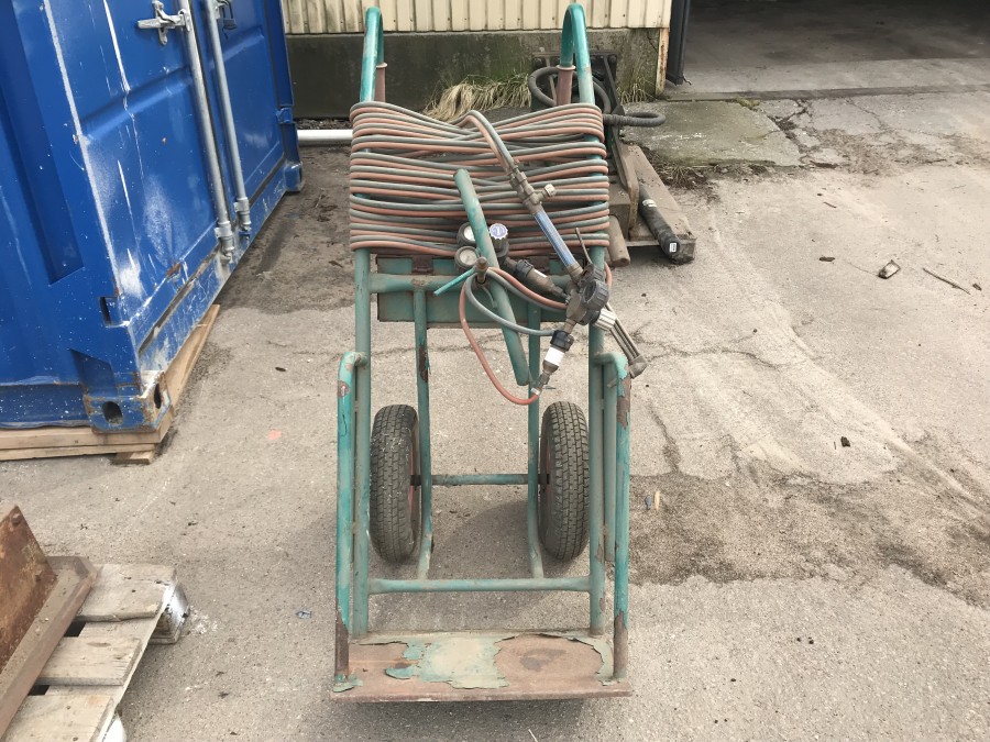 Gassvets kärra med slang och 2st klockor