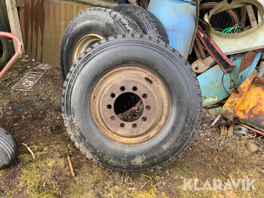 Däck med fälg till släp Bridgestone M840