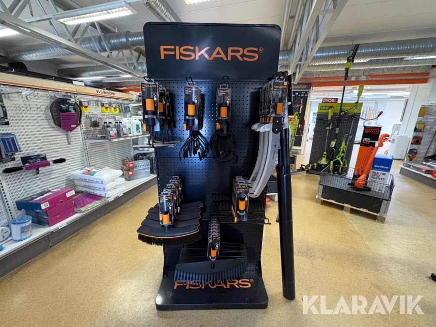 Parti med trädgårdsredskap Fiskars