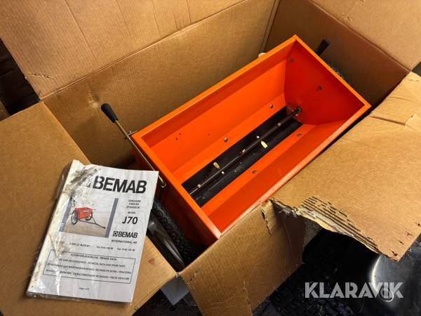 Sandspridare Bomag J70