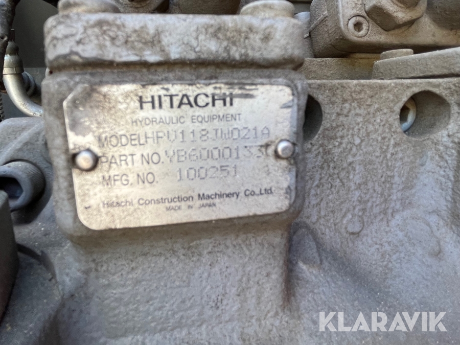 Grävmaskin Hitachi ZX140W-5 med vagn & redskap