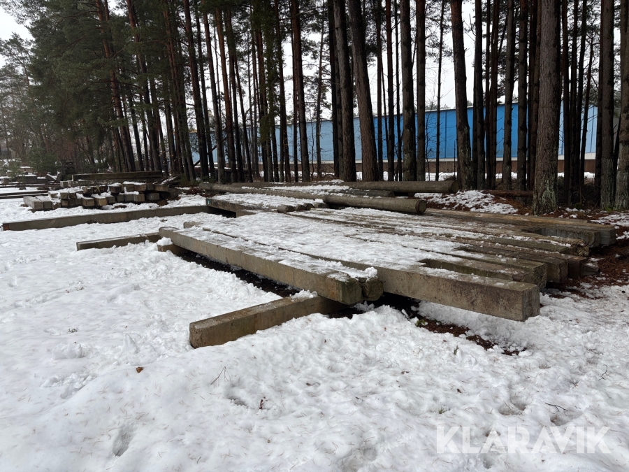 Betongpålar ca 70st