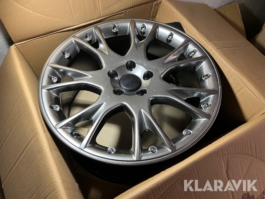 Aluminiumfälgar 4 st 18x8 Volvo Nebula