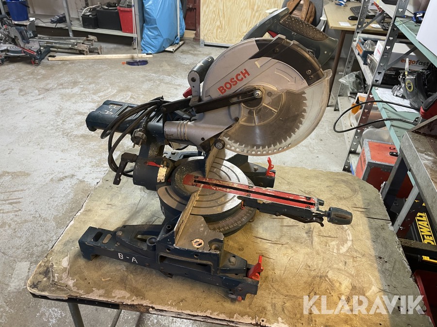 Kap/gersåg Bosch GCM8S