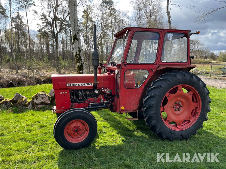 Traktor BM Volvo 430, Hylte, Klaravik Auktioner