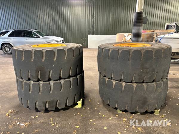 Entreprenaddäck Goodyear 23,5R25 4 st